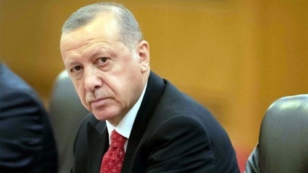 حاكم إسطنبول يطالب بوضع أردوغان بالسجن بعد إثبات تحويل الأموال للخارج