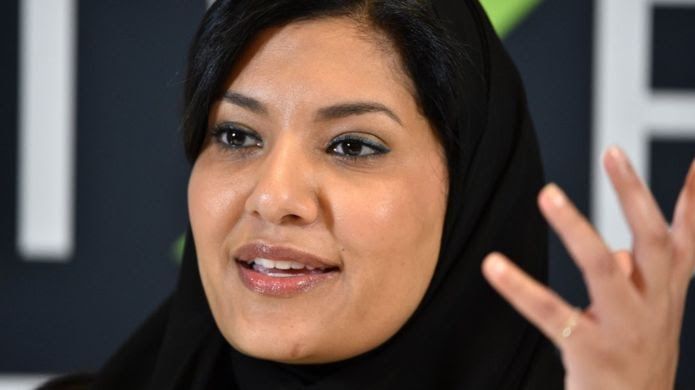 شاهد صورة الاميرة السعودية الأكثر تداولا اليوم على مواقع التواصل الاجتماعي .. الاميرة ريما في اول ظهور لها من مقر عملها تعيد المملكة 35سنة للخلف ..«صور»