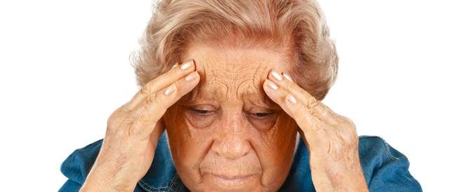 علامات التحذير من السكتة الدماغية.. ألم فى الذراع وصعوبة الكلام