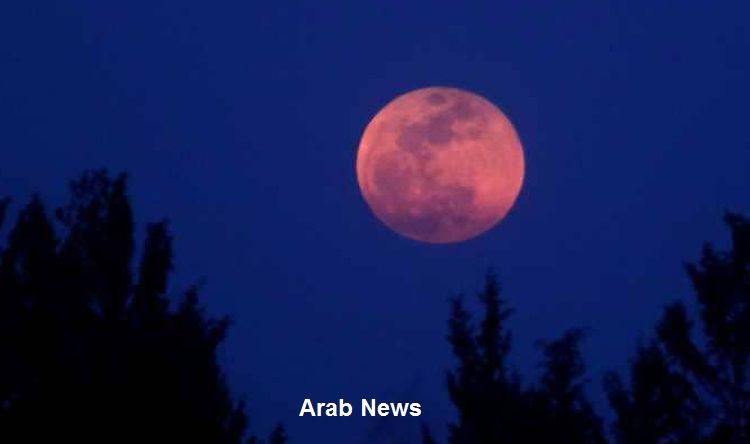 خسوف القمر في السعودية.. وهنا مواعيد حدوثة وظهوره في كافة أنحاء المملكة