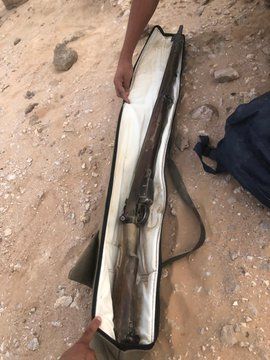 تسريب صورة للحظة إلقاء القبض على قاتل الشقيقين العُمانيين