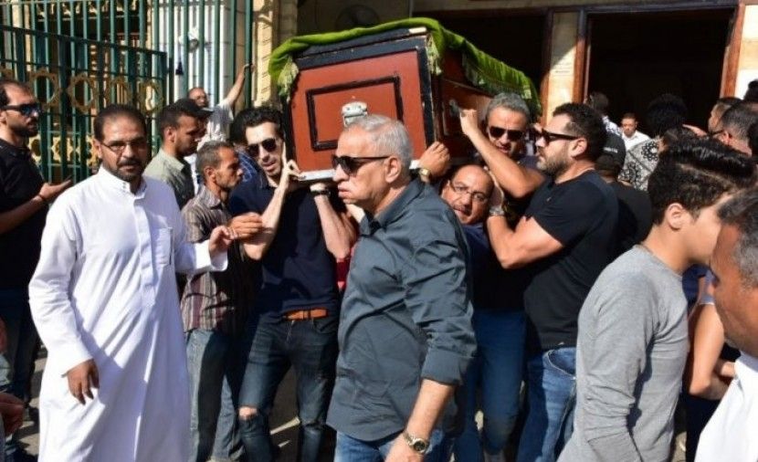 حقيقة وفاة الفنانة يسرا بعد وداع والدتها