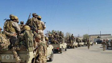 عــاجل..الرئيس هادي يبدأ التحرك ويرعب الجميع ويرسل اسلحة ثقيلة الى معسكرات الحماية الرئاسية في عدن..(صور+تفاصيل)