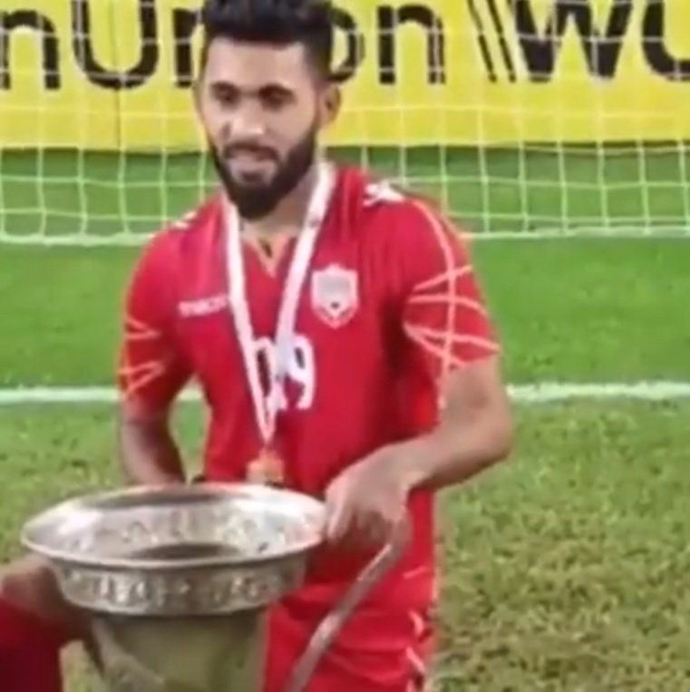 نحات عراقي ينتقد رداءة 'كأس' غرب آسيا ويوجه رسالة لمنظمي البطولة