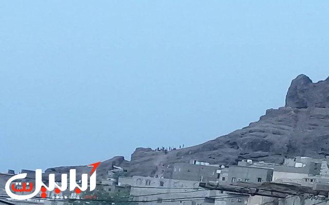 ورد الان.. شاهد: اولى الصور لعمليات السطو والنهب لقصر المعاشيق في عدن