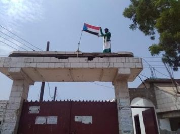 عاجل : هذا مايحدث الآن في عدن بعد تصعيد الحكومة ضد الانتقالي.. ومراقبون يحذرون من تدخل جوىكثيف يدك مواقع الانتقالي (تفاصيل عاجلة)