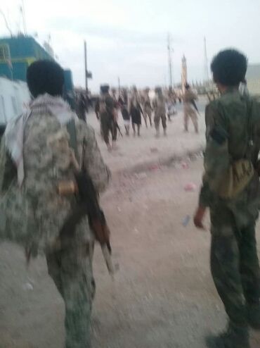 هذا هو الصيد العسكري الثمين الذي عثر علية ابطال الجيش الوطني في المواقع التابعة لـ"المجلس الانتقالي" .. شـاهـد الفيديو