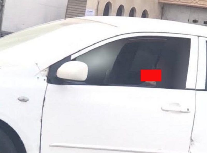 مصادر: إيقاف شاب قام بحركة غير لائقة تجاه فتاة