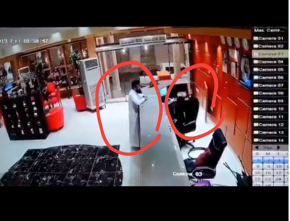 بالفيديو : نزيل يضرب موظفة فندق بجازان .. والأخيرة توضح : ” طلب مني الصعود معه للغرفة” !