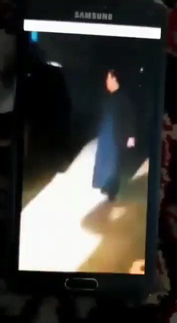 شيعي عراقي أتاه الإمام الحسين في منامه وأمره بضرب نفسه 3 طلقات وسط كربلاء وسينجو من الموت.. شاهد ماذا حدث وأدهش الجميع (فيديو)