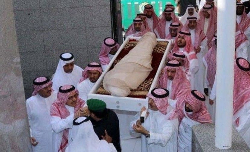 شاهد الصلاة على الفغم في الحرم المكي - سبق