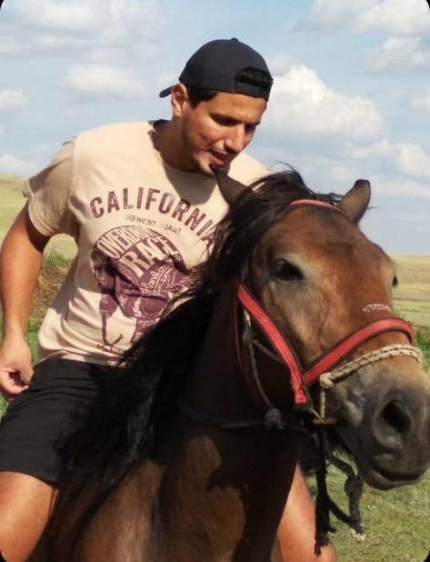 أول تعليق من 《مشعل آل علي》 والد قاتل اللواء “عبدالعزيز الفغم” .. هكذا وصف ابنه!