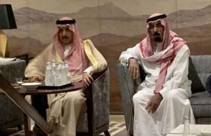 شاهد.. "أحمد بن عبدالعزيز" يقدِّم واجب العزاء لأسرة اللواء "الفغم"