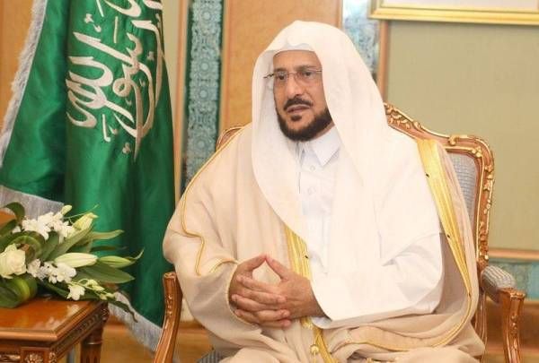 تخصيص خطبة الجمعة حول حرمة الاتجار بالبشر وتأخير صرف حقوق العمالة