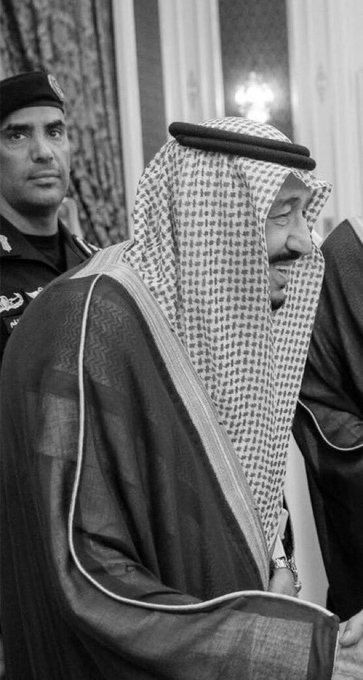 عـــــــــاجل: شاهد أول فيديو وصور مسربه للحظة مقتل حارس الملك سلمان اللواء “عبدالعزيز الفغم” .....