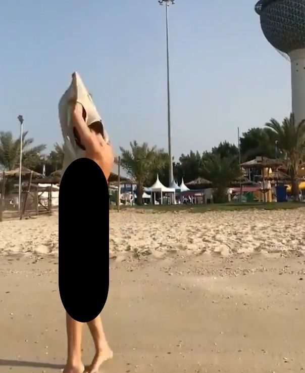 شاهدوا فتاة تتعرى أمام أبراج الكويت.. وتثير موجة غضب واسعة