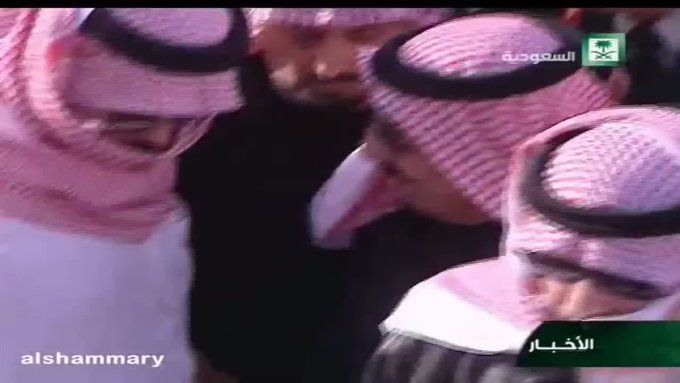 قبل مقتله .. شاهد لحظة تصدي اللواء الفغم لمحاولة اغتيال ”الملك سلمان” .. فيديو وصور تنشر لأول مرة