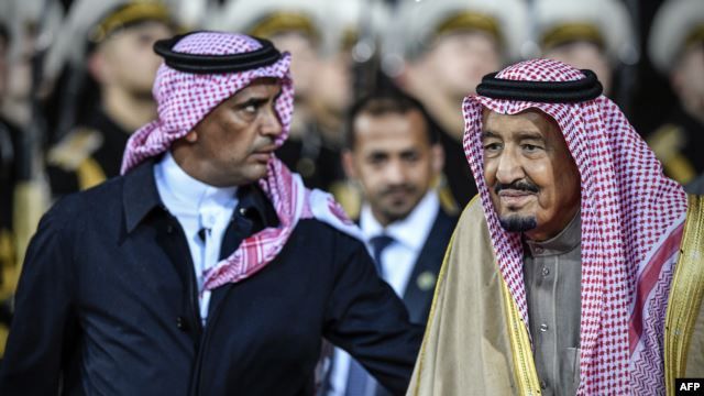 قبل مقتله .. شاهد لحظة تصدي اللواء الفغم لمحاولة اغتيال ”الملك سلمان” .. فيديو وصور تنشر لأول مرة