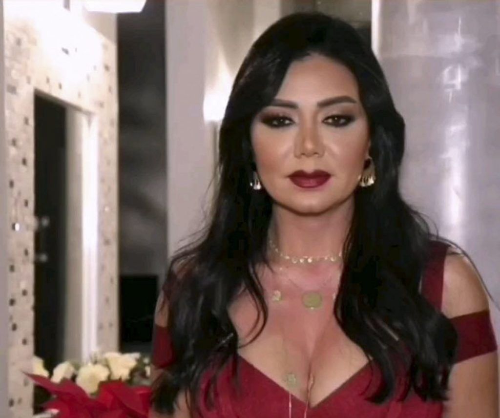 شاهدوا.. رانيا يوسف بفستان أحمر تطلق أمنيتها في عام 2020