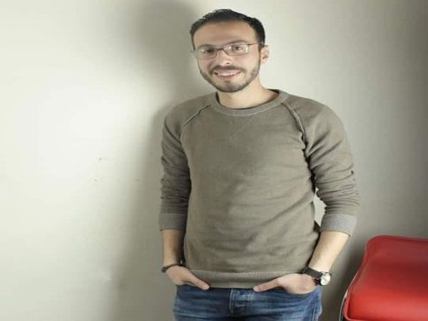 الشاعر محمد شكري يكشف عن تعاونه الجديد مع إيهاب توفيق