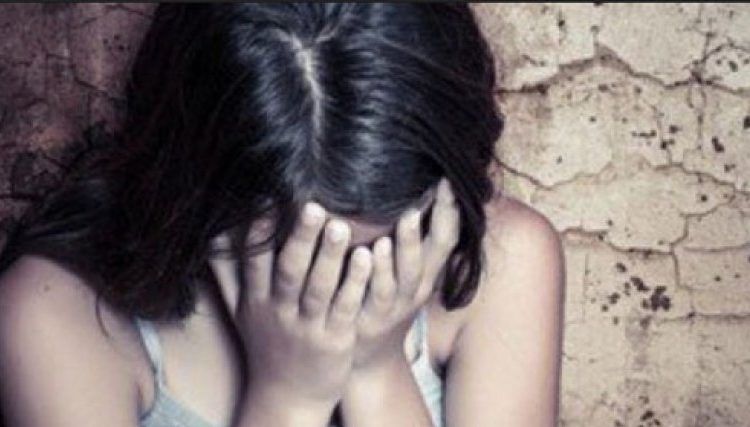 جريمة جنسية هزت هذه الدولة الخليجية: عامل بسيط يهتك عرض ابنة صاحب المنزل في غياب أمها ( لن تصدق ماذا فعل بها واين عمل عملته )