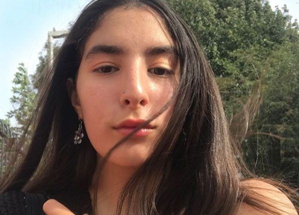 ابنة الفنان أحمد الفيشاوي تصدم الجميع وتنشر صورة عارية لها!!