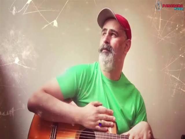 شاهد بالفيديو : نانسي عجرم تبكي بعد ان طلب منها مغادرة الكرسي في برنامج "ذا فويس كيدز"من قناة mbc وفنان عراقي يباغت الجميع ويتهمها بالسرقة