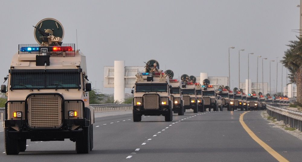 تطورات مفاجئة في الخليج.. سلطنة عمان تقلب الطاولة على السعودية وتقود تحرك عسكري عاجل بمشاركة قطر لضرب الرياض