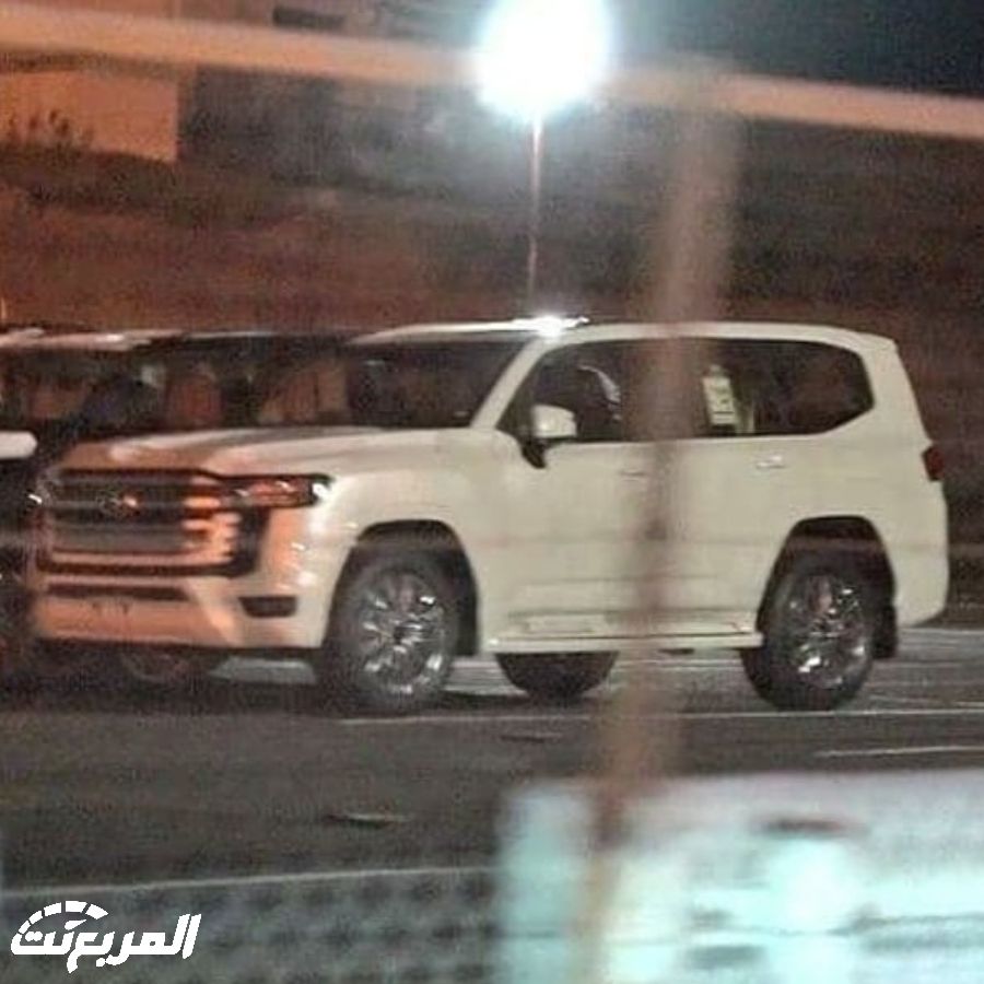 بالصور .. تويوتا لاندكروزر 2022 الجديدة كلياً تظهر بالكامل