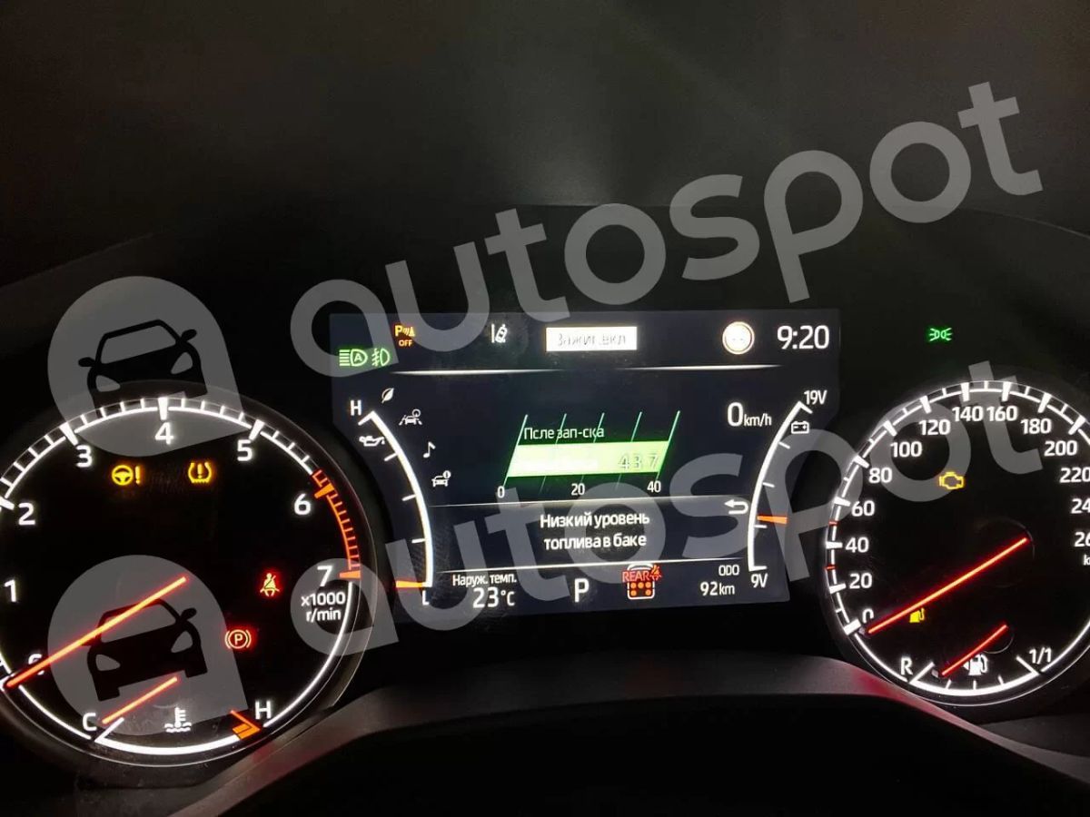 بالصور .. تويوتا لاندكروزر 2022 الجديدة كلياً تظهر بالكامل