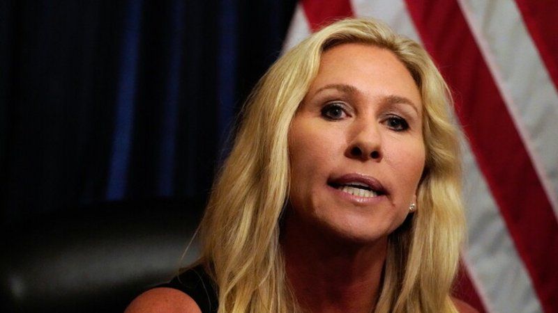 48 ألف دولار قيمة الغرامات بحق نائبة رفضت ارتداء الكمامة بمبنى الكونغرس