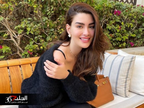 بملابس شفافة – شاهد الكويتية روان بن حسين تستعرض المناطق الحساسة في جسدها