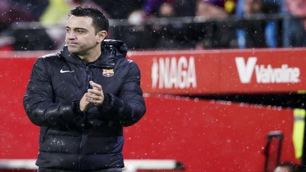 تشافي يعلن قائمة برشلونة لمواجهة مانشستر سيتي الليلة