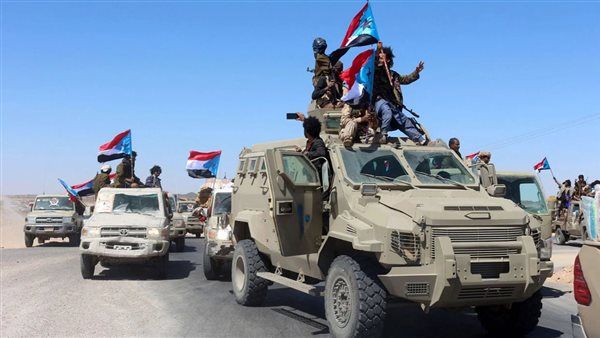 بعد هجوم القاعدة.. القوات الجنوبية تدفع بتعزيزات إلى المحفد في أبين