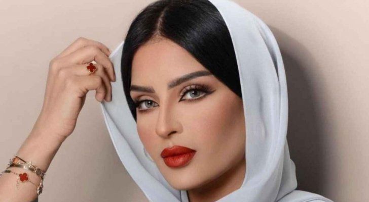 شاهد .. رهف القحطاني تصور نفسها فوق الماء والمفاجأة أنها نسيت ترتدي ملابس داخلية فأنعكس التصوير وظهر كل شيء في البث المباشر _شاهد