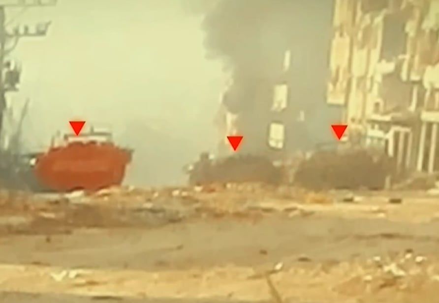 تفحمت بالكامل.. شاهد: استهداف ناجح لآليات عسكرية إسرائيلية في غزة