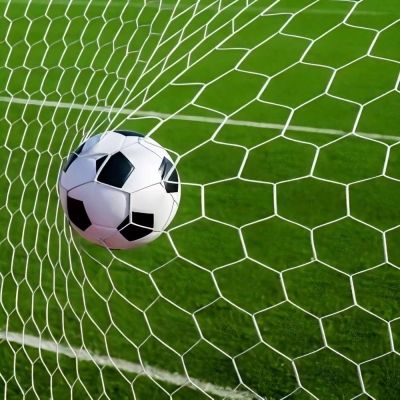 تراند اليوم : "الخليج 365" تنشر تفاصيل قصة لاعب سابق في المنتخب وأندية سعودية شهيرة طرد أمه وأخته من منزله بسبب زوجته!