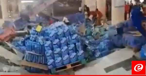 شرطة دبي: إصابة شخصين بعد انهيار مبنى "الملا بلازا" في دبي