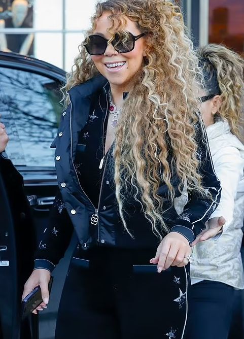 ماريا كارى فى صورة أخرى ماريا كارى فى صورة أخرى