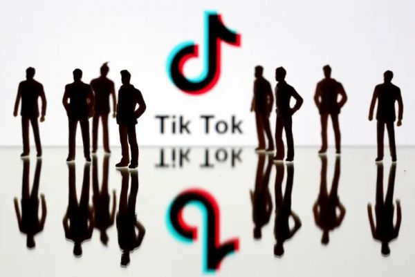 "دعم كاسح لغزة وحماس".. صحيفة عبرية تعترف بأن فلسطين تتفوق على إسرائيل في تيك توك