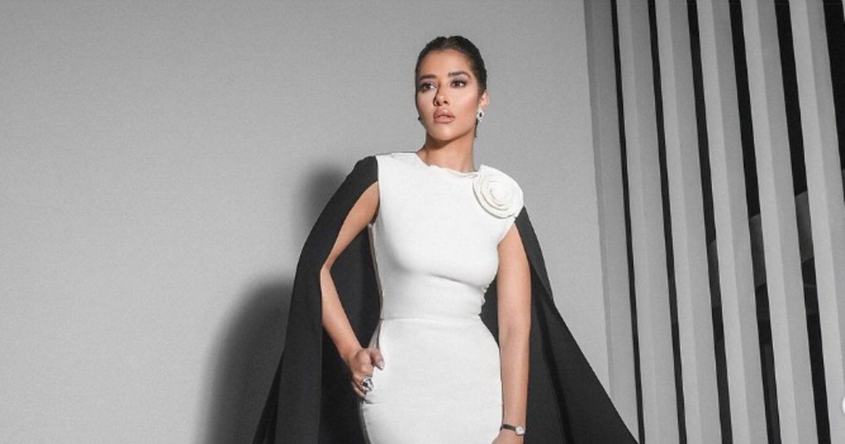 بالفيديو- بلقيس تيتقبل العام الجديد بإطلالة لامعة وجمال مميز