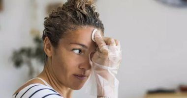 ماذا تكشف البثور الموجودة في وجهك عن صحتك.. حبوب الجبهة ترتبط بمشاكل الهضم