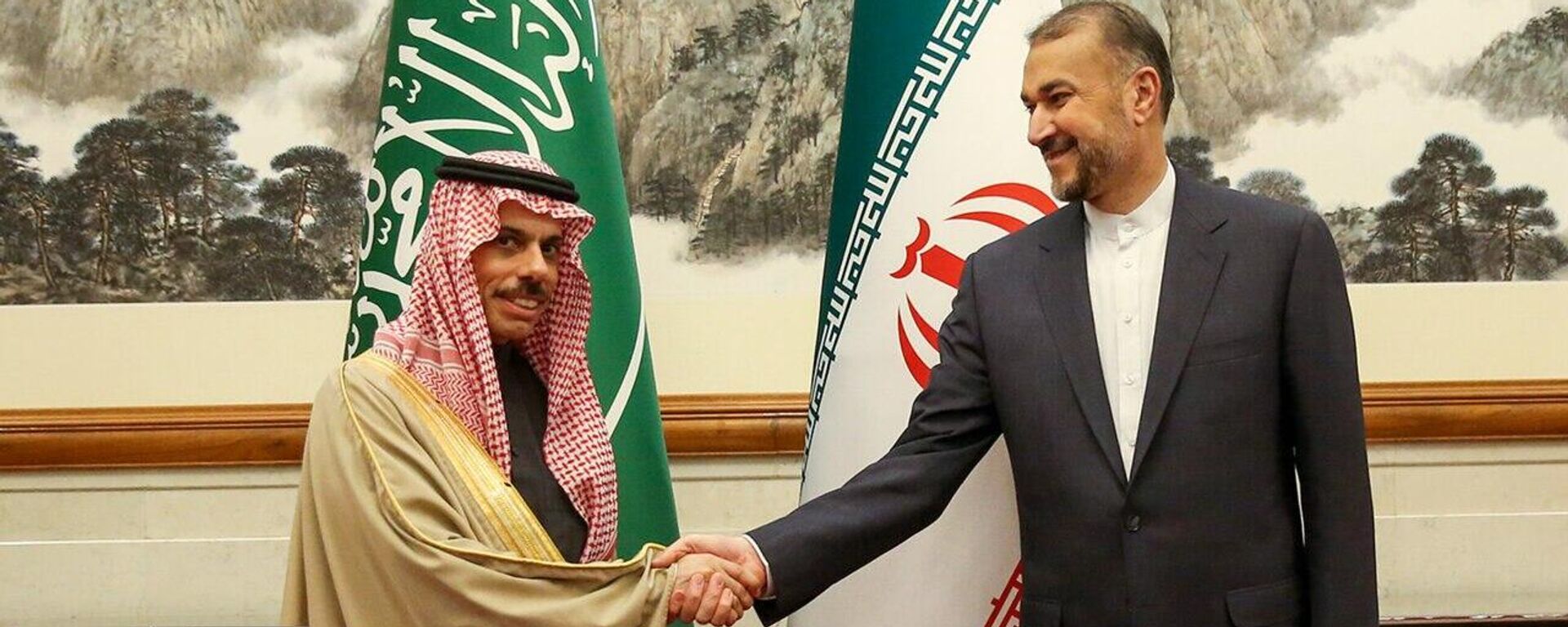 عودة المعتمرين الإيرانيين إلى مكة بعد انقطاع دام 9 سنوات