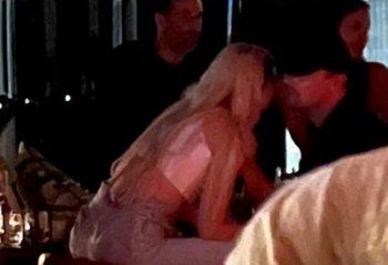 زوجة آرون تايلور تكبره بـ 23 عاماً وفارق العمر بين نيك جوناس وبريانكا شوبرا ليس كما تتوقعون