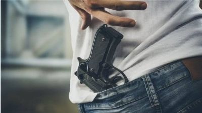 تراند اليوم : قتل نفسه بالخطأ.. تفاصيل وفاة عريس مصري بعد نشوب خلاف في منزل خطيبته