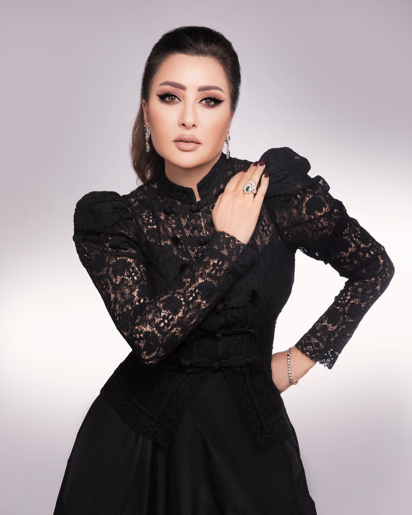 لطيفة تُفجع بوفاة أقرب شخص في أول يوم من السنة الجديدة