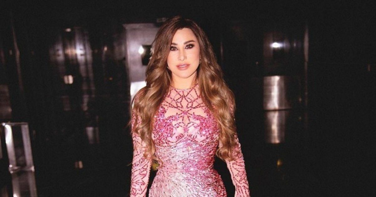 بالفيديو- شمس الأغنية العربية نجوى كرم تشعل أجواء المسرح بالمواويل والدبكة