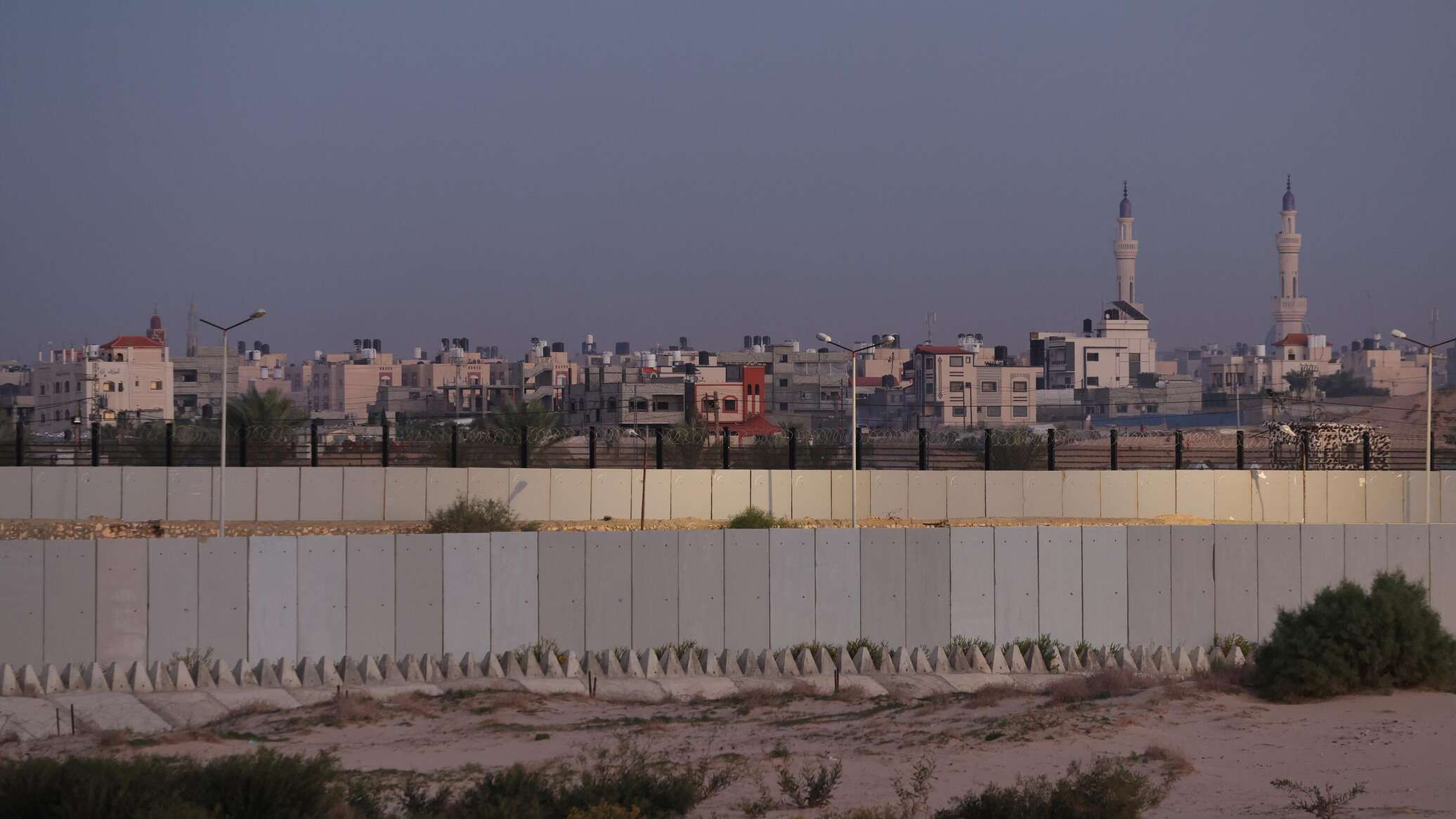 الخارجية الفلسطينية: نتابع باهتمام أنباء تولي توني بلير مهمة الإخلاء الطوعي لشعبنا من غزة