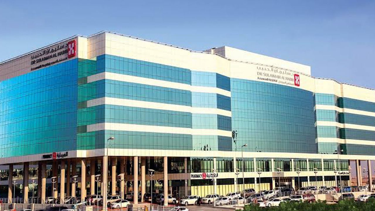 استئصال ورم بطني ضخم بعملية منظار دقيقة بمستشفى الدكتور سليمان الحبيب