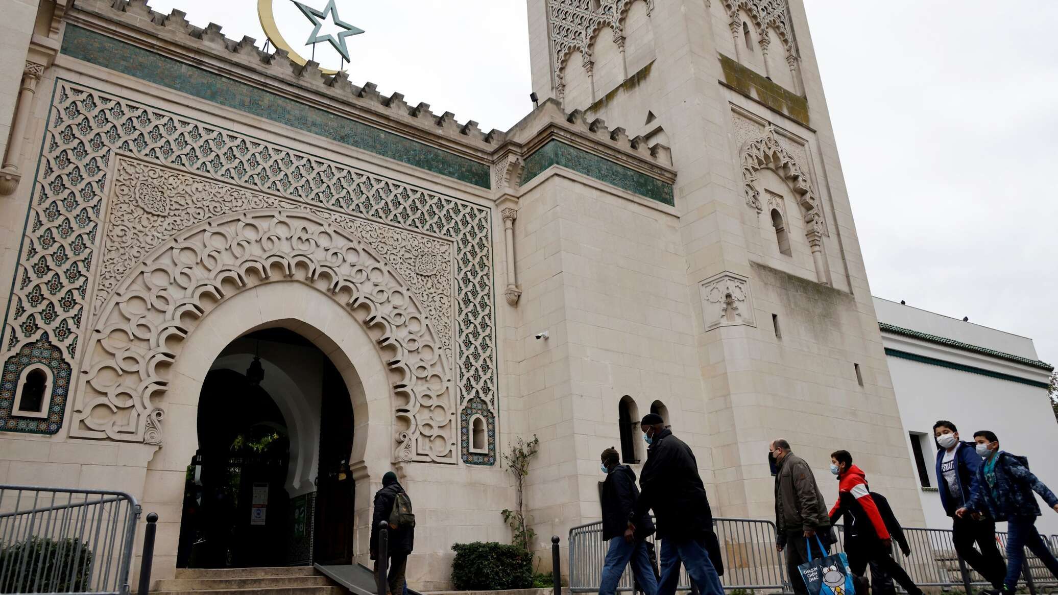 ما وراء حظر فرنسا استقدام أئمة من الدول العربية؟
